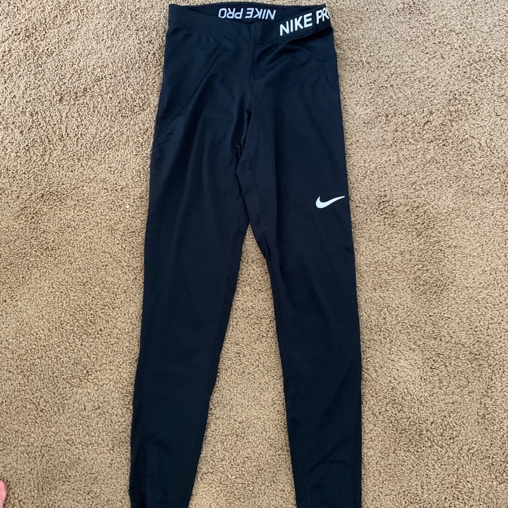 Women’s Nike pro leggings